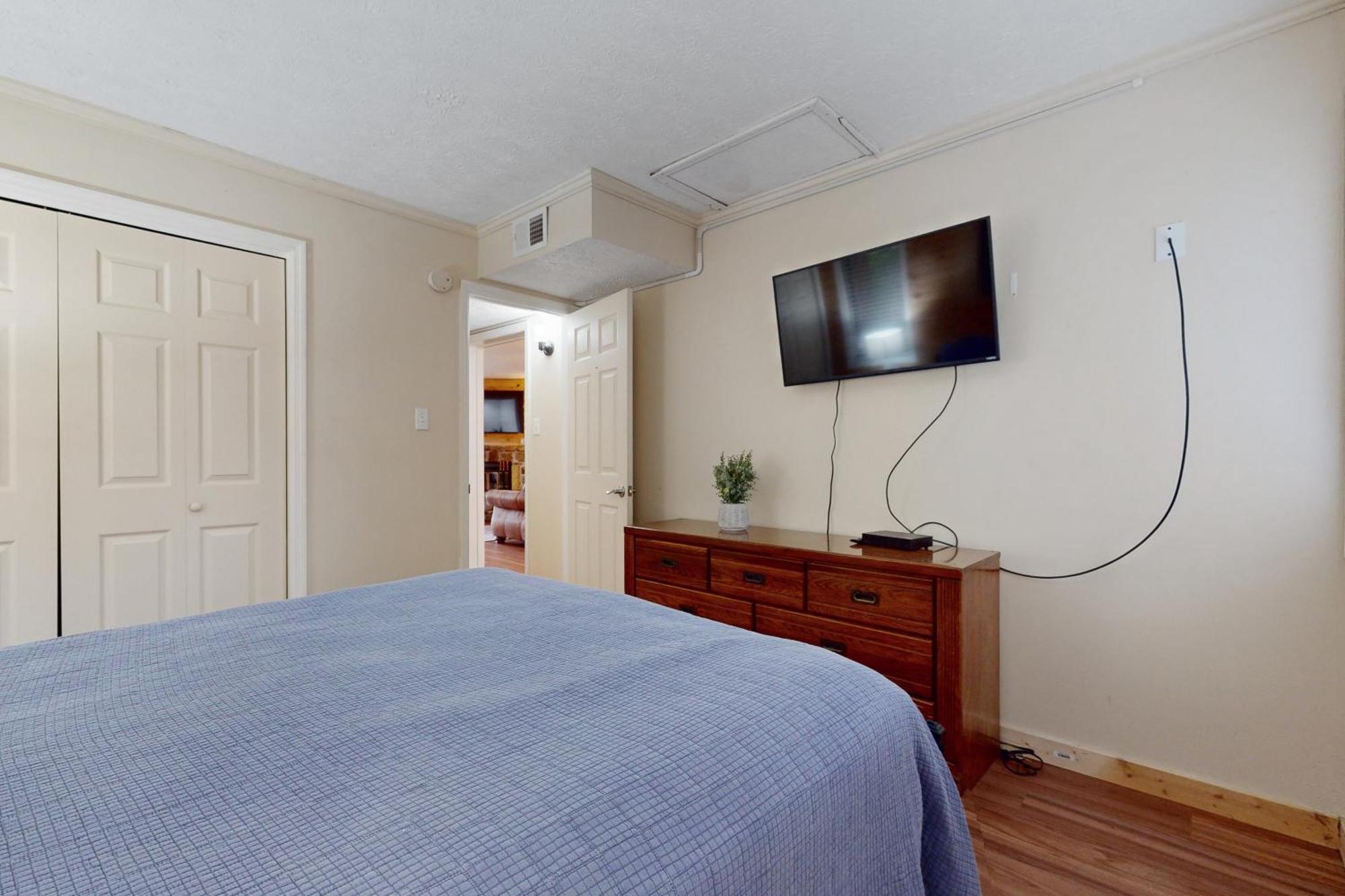 Apartment View Mountain - 1102 View Dr #108 *